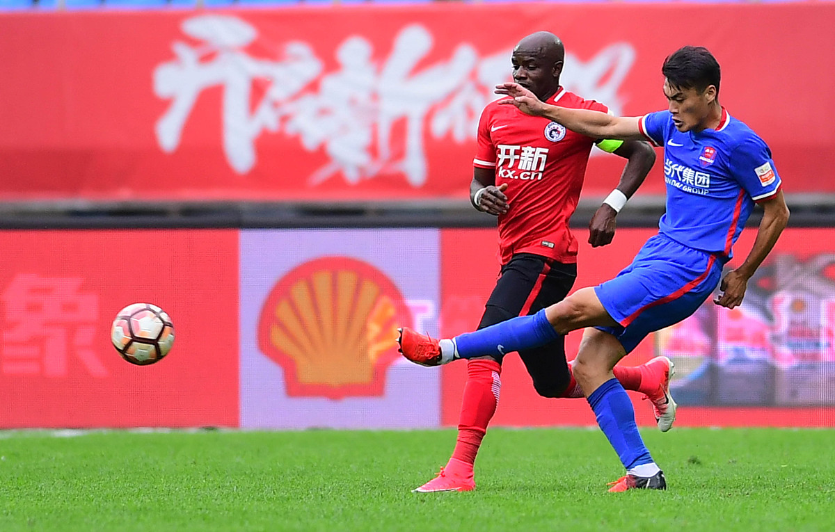 开云APP-包含赛场对决体现实力，球队紧绷神经迎战的词条